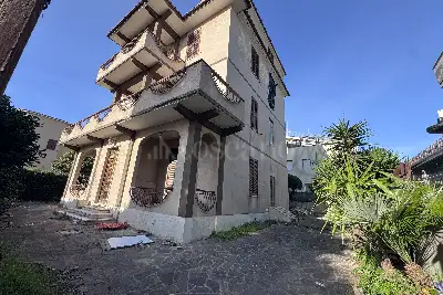 Palazzo in vendita, Via Emilia, Nettuno