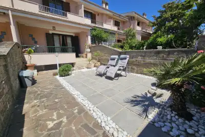 Villino a Schiera in vendita, Via della Stazione, Anzio