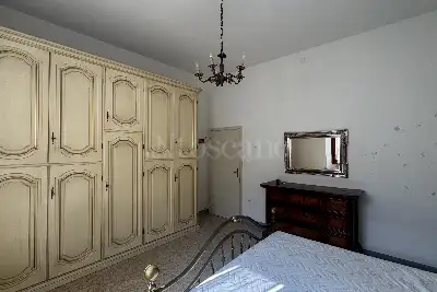 Villino a Schiera in vendita, Via Edmondo de Amicis, Prato