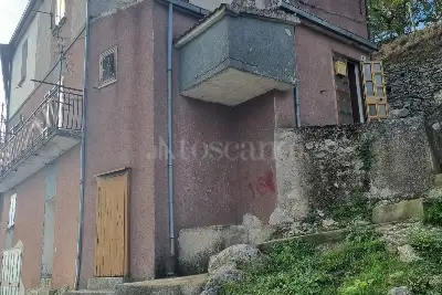 Casa Indipendente in vendita, Vico Primo le Forge, 12 Viggiano (PZ), Viggiano