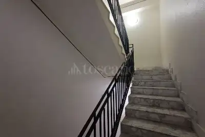 Casa in vendita, San Giovanni La Punta, Via Buscemi, salone doppio, cucina abitabile, tre camere, servizio, lavanderia., San Giovanni la Punta