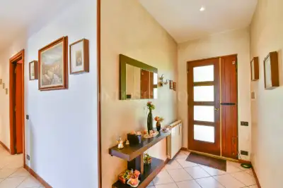 Casa Indipendente in vendita, Via Galvani Luigi, Como