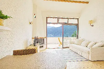 Casa in vendita, Via Casa Mora, Cuasso al Monte