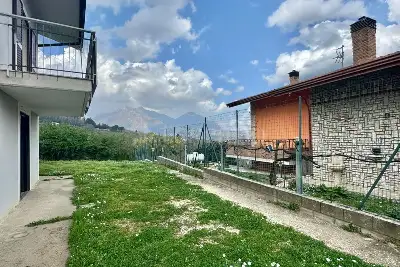 Casa Indipendente in vendita, Contrada Cesine, Avellino