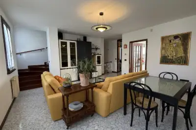 Villino a Schiera in vendita, Viale Giacomo Matteotti, Fossalta di Portogruaro