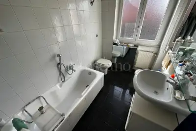 Casa in vendita, Via Teognide, Roma