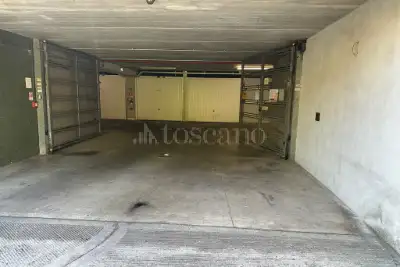 Box in vendita, Piazza Francesco Borgongini Duca, Roma