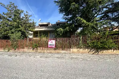 Villa in vendita, Via Dei Tulipani, Avezzano