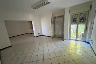 Stabile Uso Ufficio in vendita, Via Vezzia, Avezzano