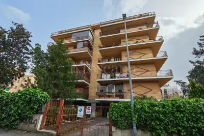 Casa in vendita, Via Francesco Roncati, Roma