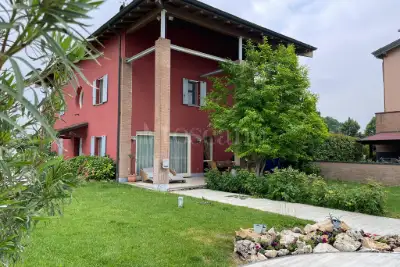 Casa Indipendente in vendita, Via dei Chiaviconi, Rubiera