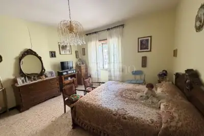 Casa in vendita, Via Virgilio, Pomezia