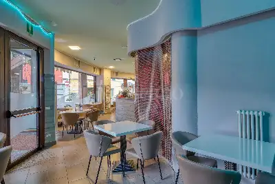 Negozio in vendita, Via Zoni, Lavena Ponte Tresa