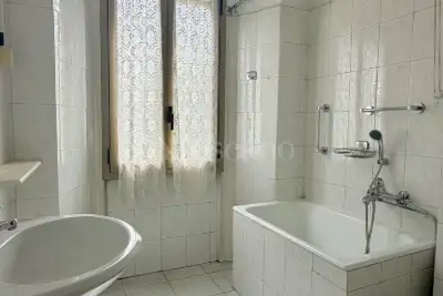 Casa in vendita, Via Gratosoglio, Milano