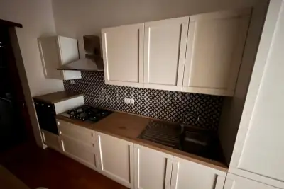 Casa in vendita, Via Tomba di Nerone, Roma