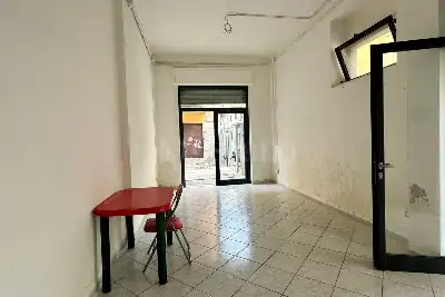 Negozio in affitto, Avellino - Via Carmine Barone, Avellino