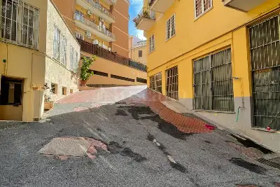 Box in vendita, Via degli Opimiani, Roma