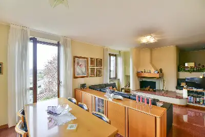 Villa in vendita, Via Al Ronco, Como