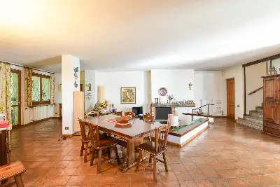 Villa in vendita, Via dei Frassini, Erba