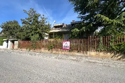 Villa in vendita, Via Dei Tulipani, Avezzano