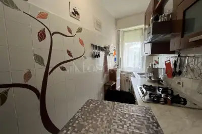 Casa in vendita, Via Lorenteggio, Milano