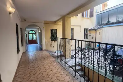 Casa in vendita, Via Saragozza, Bologna