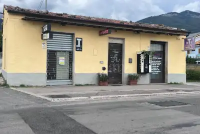 Negozio in vendita, Via Romana Selva, Sora