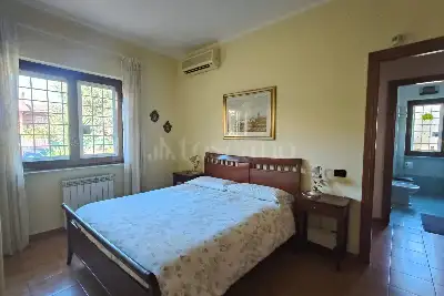 Villa Bifamiliare in vendita, Via delle Vigne di Morena, Roma, Roma