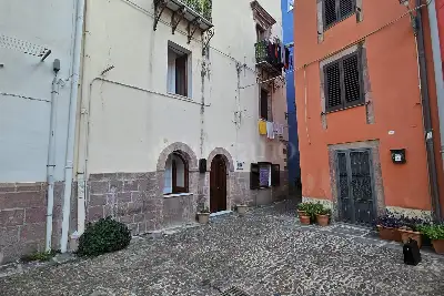 Casa Indipendente in vendita, Via Corte Intro 5, Bosa