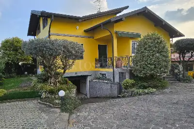 Villa in vendita, Via Monte Rosa, Fagnano Olona