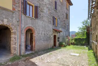Casa in vendita, Via Taverna, Cugliate-Fabiasco