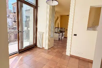 Casa in vendita, Via Umberto I, Catania