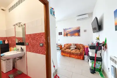 Casa in vendita, Via Oniferi, Roma