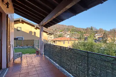 Villa Bifamiliare in vendita, Via Cerdosso, Marchirolo