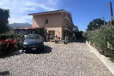 Villa Plurifamiliare in vendita, Via Aquino, Palermo
