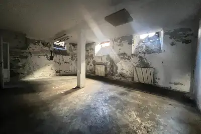 Magazzino in vendita, Via Mentana, Como