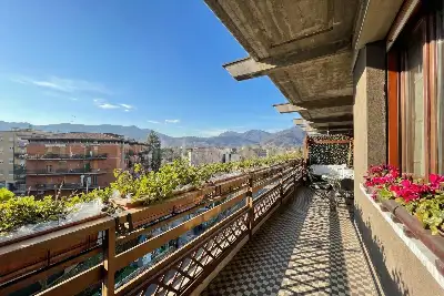 Casa in vendita, Via Costalunga, Brescia