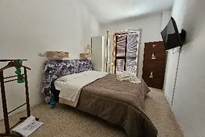 Villino a Schiera in vendita, Via Lago di Como, Pomezia