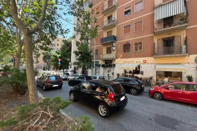 Casa in vendita, Via Tuscolana, Roma