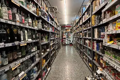 Negozio in vendita, Strada Maggiore, Bologna