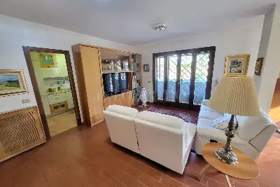 Villa in vendita, Parchi Della Colombo, Roma