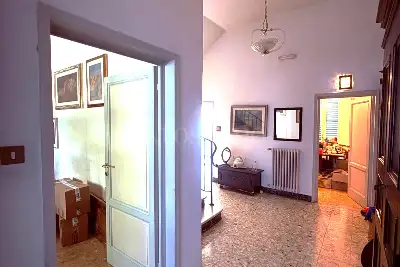 Villino a Schiera in vendita, Via Sem Benelli, Prato