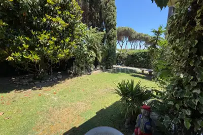 Villa Plurifamiliare in vendita, Viale Alessandro Magno, Roma