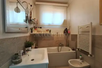 Villa Plurifamiliare in vendita, Via Vervio, Roma