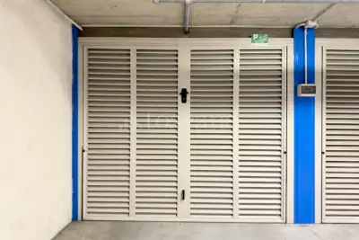 Box in vendita, Via Lucerna, Milano