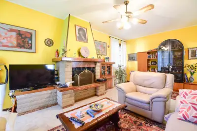 Villa in vendita, Via Gaetano Casati, Besana in Brianza