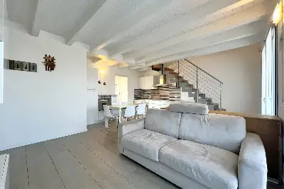 Casa in vendita, Lungolago Giuseppe Garibaldi, Peschiera del Garda