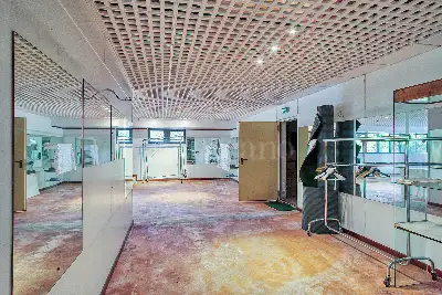 Attività Commerciale in vendita, Via Baraggia, Cunardo