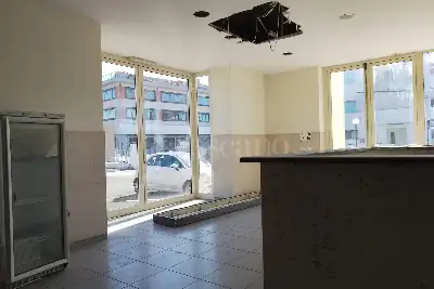 Negozio in affitto, Via Lazio, Orte