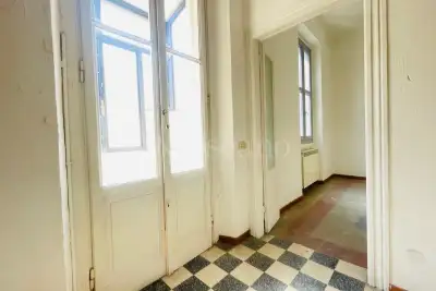 Casa in vendita, Via Carlo Farini, Milano